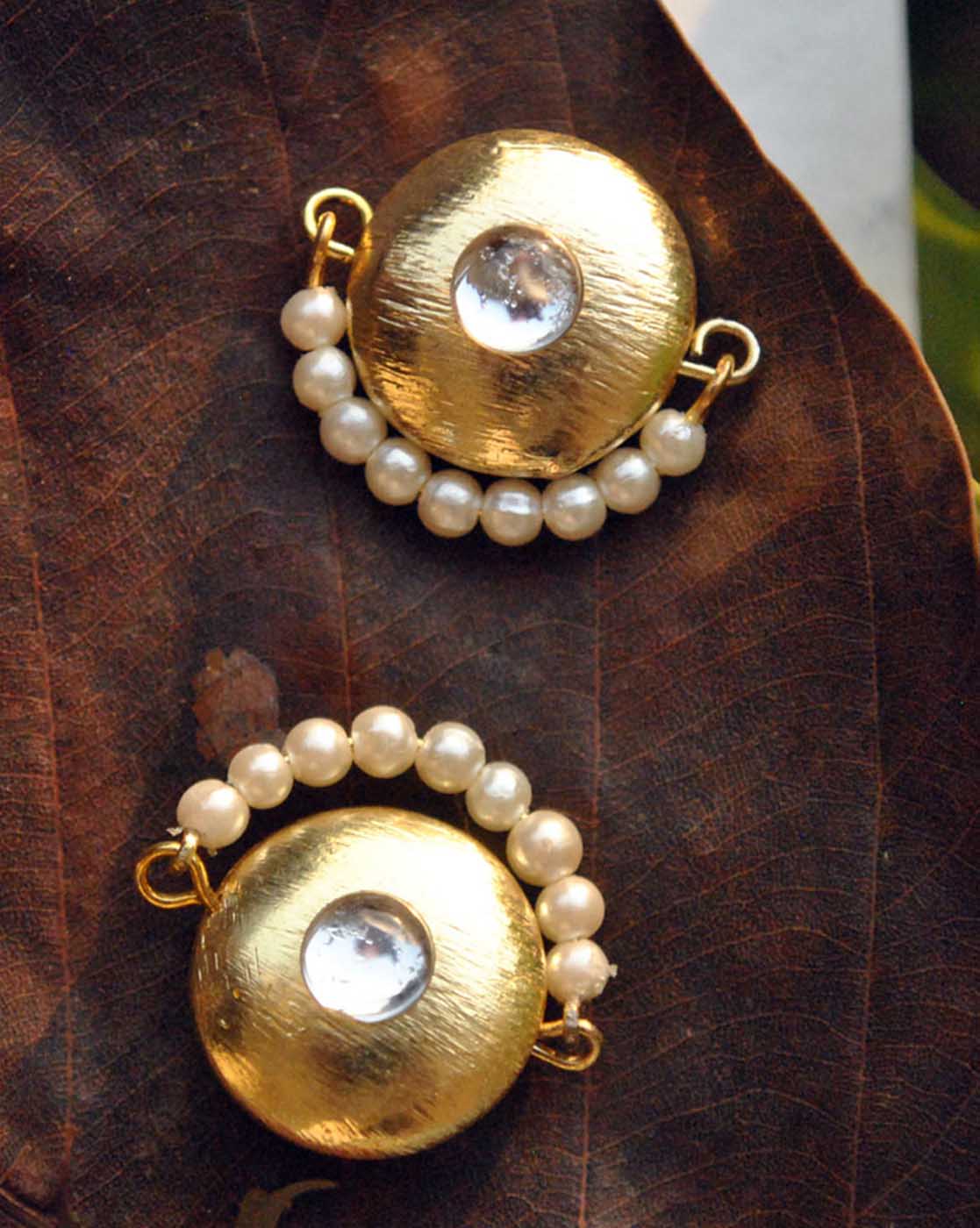 Gold Crescent Earstuds