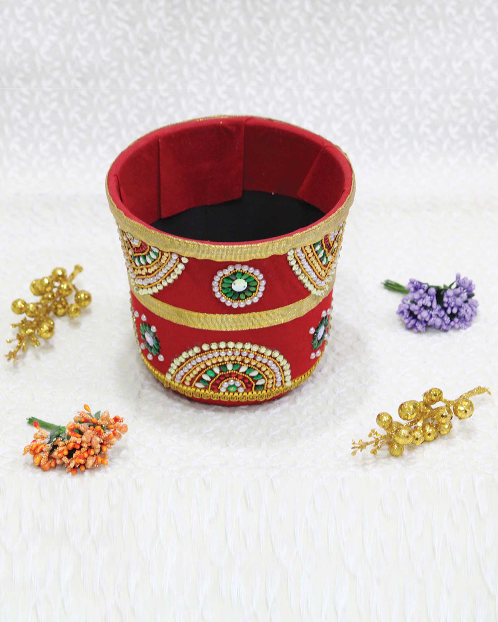 Red Heavy Lace Work Kundu