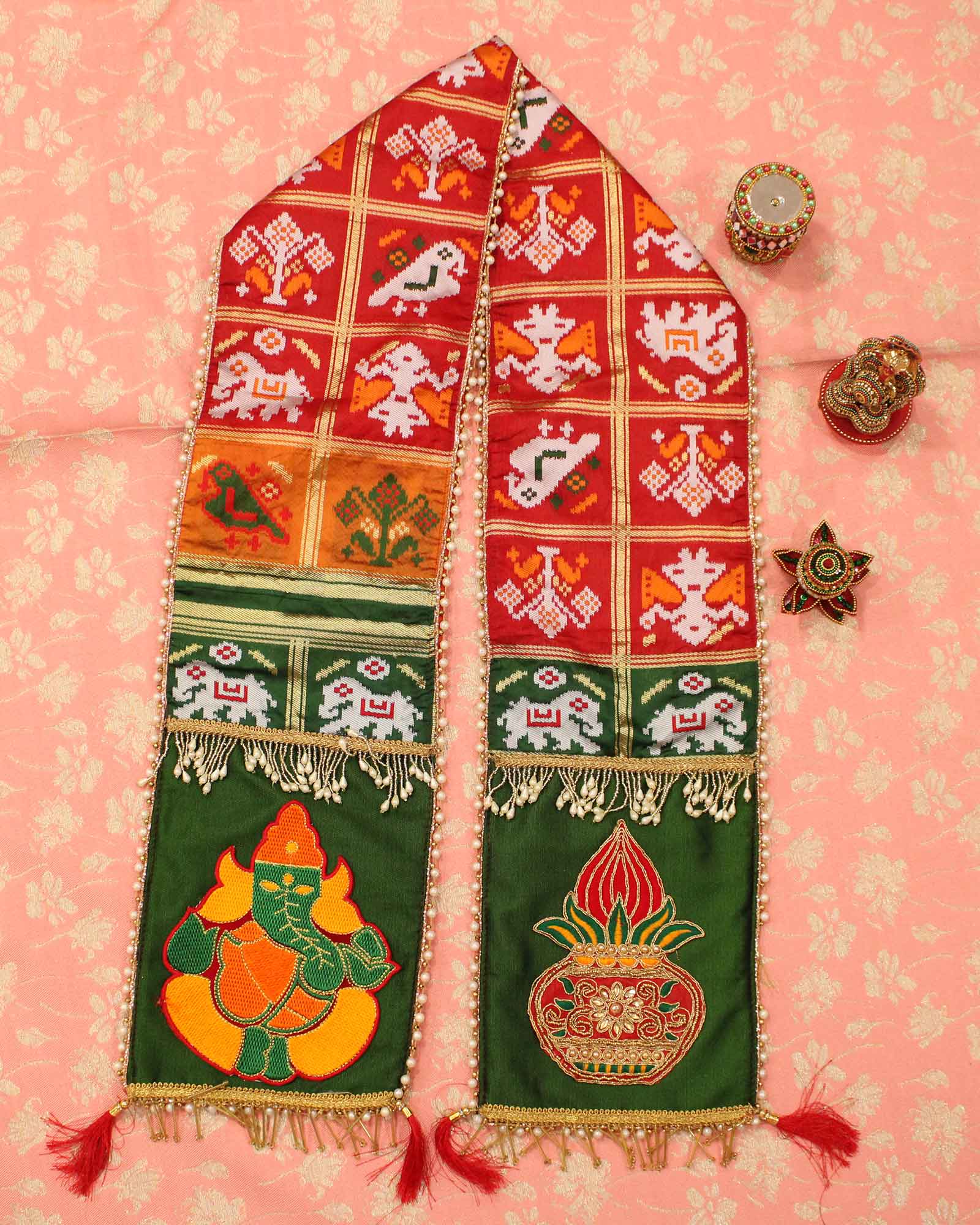 Patola Ganesha & Kalash Printed Khesh