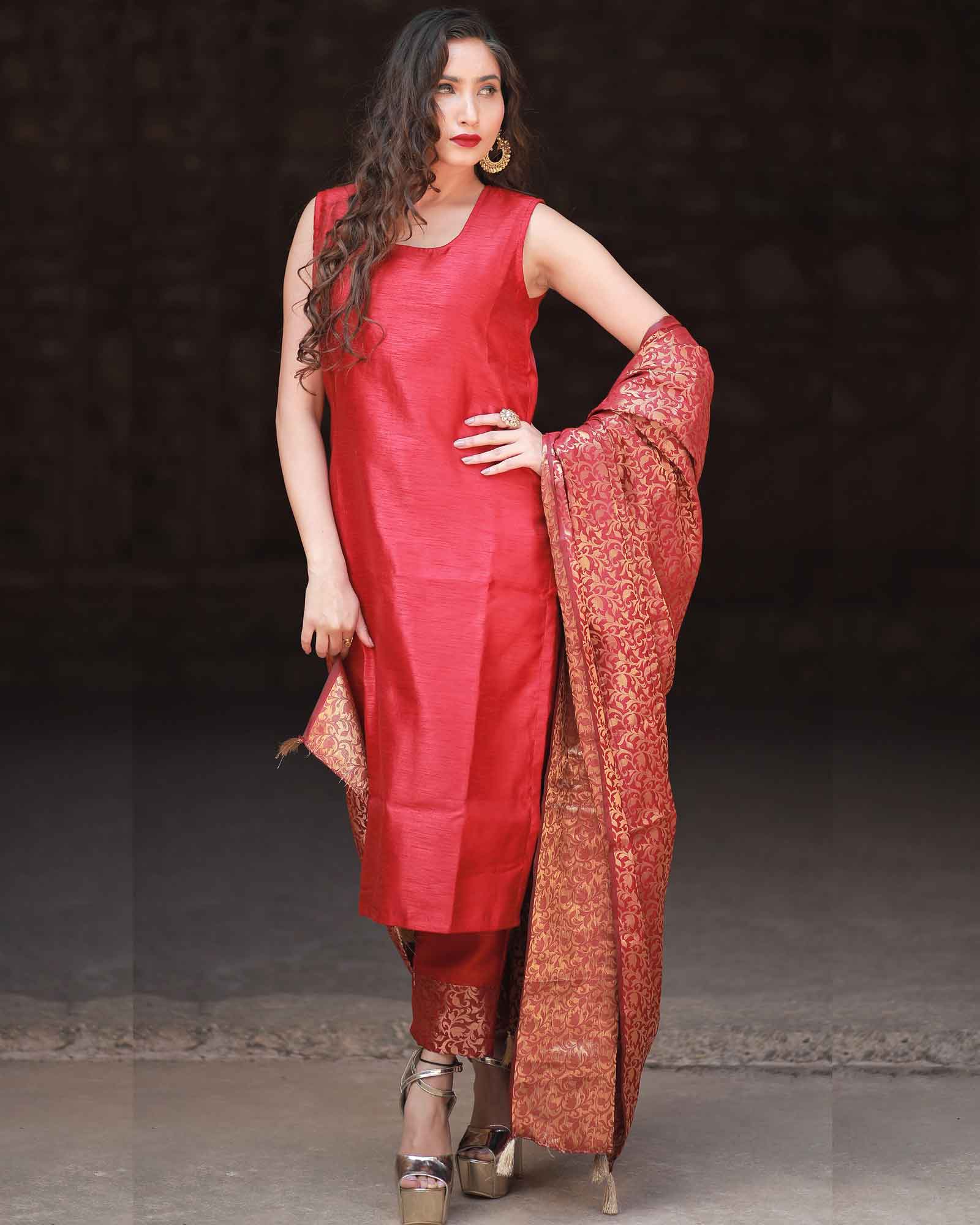 Surkh Salwar Suit Set with Dupatta