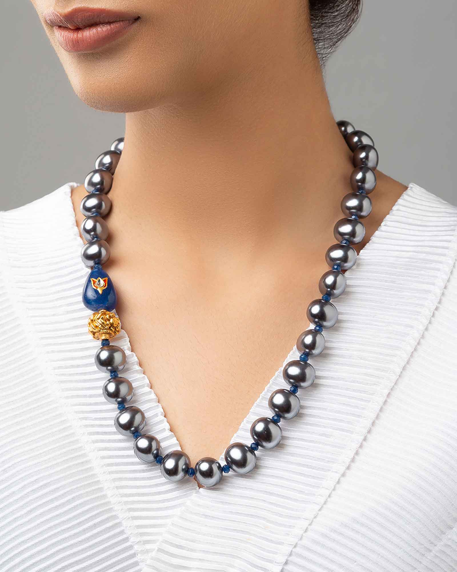 Grey Shell Pearl Necklace With Gold-Plated Agate Beads
