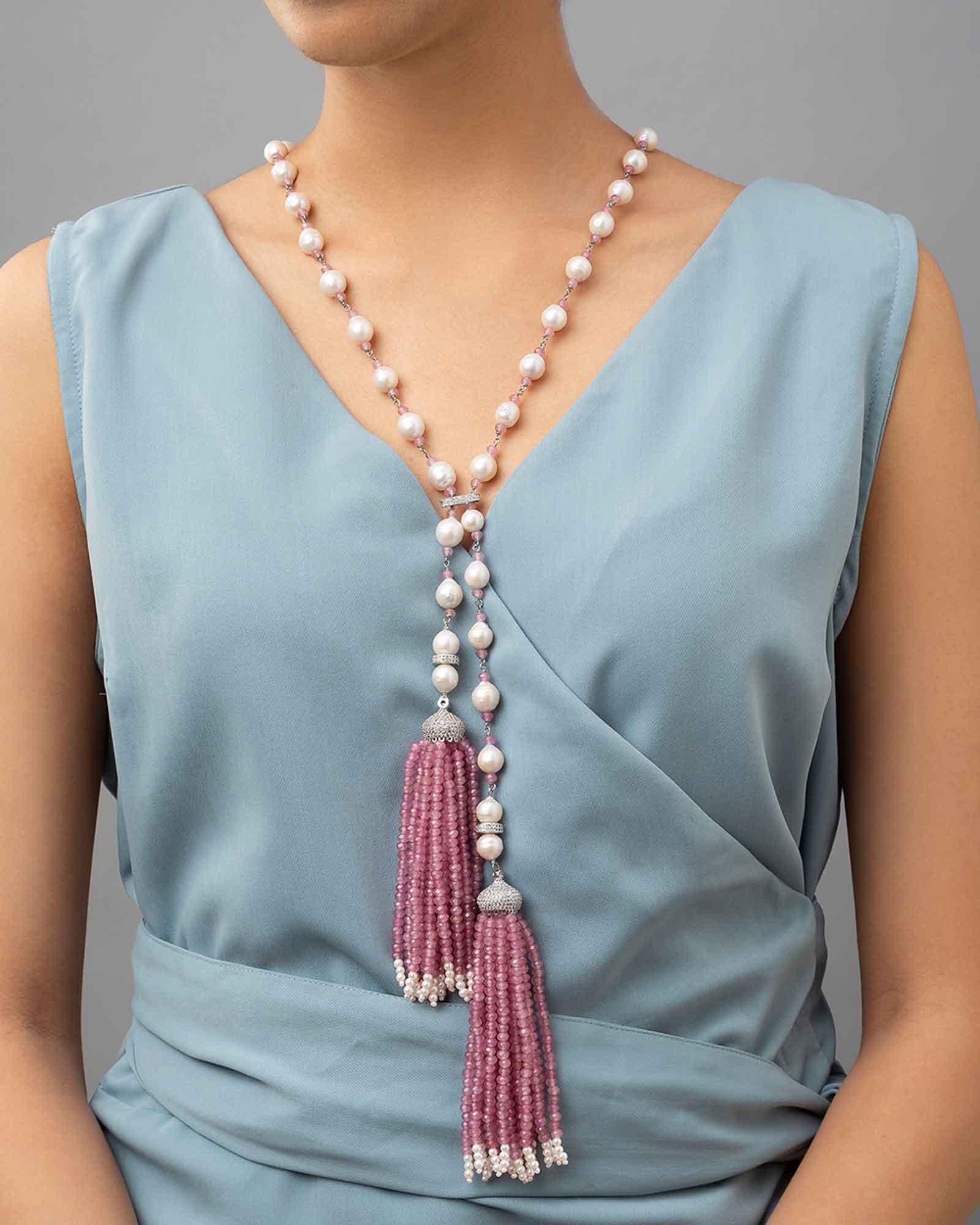 Pinkish-White Single Layer Necklace With Swarovski Beads